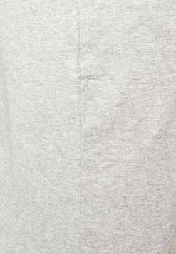 Pier One 5 PACK - Unterhemd/-shirt - 802 - Black_102 - Grey_001 - White -Pier One 0a955050f8ad409d9106d70a8870543a