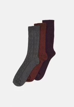 Pier One 3PACK - Socken - Dark Blue, Dark Red, White 9 Pier One 3PACK - Socken - Dark Blue, Dark Red, White -Pier One 1189c863a8cb47e6809f3af9086f140f 2
