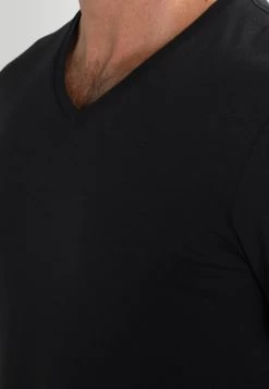 Pier One 2 PACK - T-Shirt Basic - Black -Pier One 144a18a099e5428c92602fed22a8b338