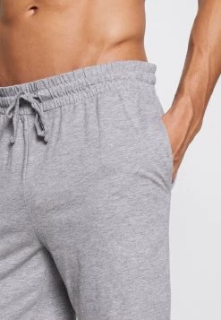 Pier One 3 PACK - Nachtwäsche Hose - Black/mottled Grey 8 Pier One 3 PACK - Nachtwäsche Hose - Black/mottled Grey -Pier One 1b7fce7fd09247c0ba23b3eae37988b9