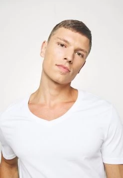 Pier One 2 PACK - T-Shirt Basic - White 9 Pier One 2 PACK - T-Shirt Basic - White -Pier One 2464778c5d314b51b098f8e722d959b0