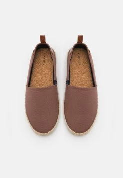 Pier One UNISEX - Espadrille - Brown -Pier One 31da881e18bf49df90b20d8e283884c8