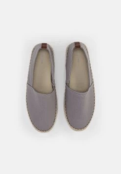 Pier One RENA ESPADRILLE UNISEX - Espadrille - Light Grey 9 Pier One RENA ESPADRILLE UNISEX - Espadrille - Light Grey -Pier One 3a4ecaa564354b7ead8553c898526375