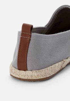 Pier One RENA ESPADRILLE UNISEX - Espadrille - Light Grey 11 Pier One RENA ESPADRILLE UNISEX - Espadrille - Light Grey -Pier One 42d2421a7d9a4236aff6d97b980fd1f5