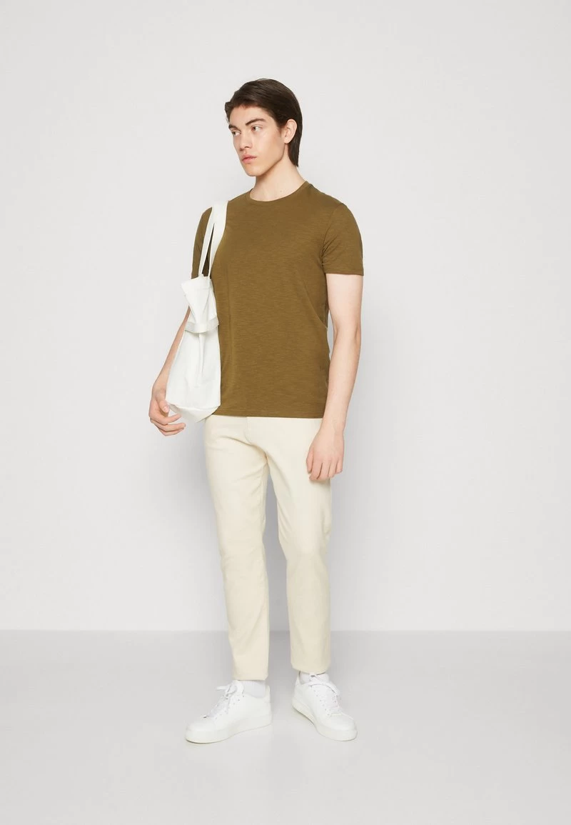 Pier One T-Shirt Basic - Black/light Blue/khaki/mint/beige 1 Pier One T-Shirt Basic - Black/light Blue/khaki/mint/beige