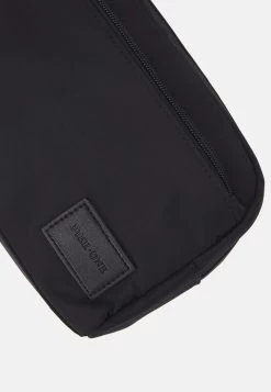 Pier One UNISEX - Kosmetiktasche - Black 9 Pier One UNISEX - Kosmetiktasche - Black -Pier One 5ecd591da0554c28a37b88635d752b7a