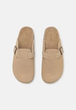 Pier One LEATHER UNISEX - Clogs - Beige 9 Pier One LEATHER UNISEX - Clogs - Beige -Pier One 60310edcb16944af817e40c7ae62c73a