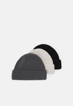 Pier One UNISEX 3 PACK - Mütze - Black/dark Grey/off-white/ 10 Pier One UNISEX 3 PACK - Mütze - Black/dark Grey/off-white/ -Pier One 6ff45e637c064289bc89bdd981008db1 1