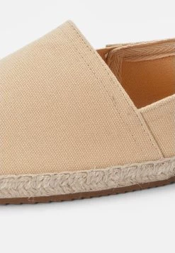Pier One RENA ESPADRILLE UNISEX - Espadrille - Beige 11 Pier One RENA ESPADRILLE UNISEX - Espadrille - Beige -Pier One 7bf9f79cf7ad4df8a90b17f86d74fca8