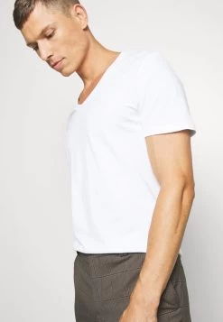 Pier One 2 PACK - T-Shirt Basic - White 10 Pier One 2 PACK - T-Shirt Basic - White -Pier One 8a50f47374ab42e380a66ae8b1778f0e