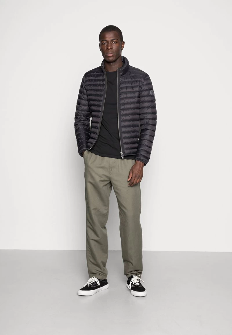 Pier One T-Shirt Basic - Black 1 Pier One T-Shirt Basic - Black