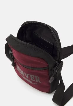 Pier One Umhängetasche - Dark Red -Pier One bdbcce6e2c2c40959a79faab831c30aa