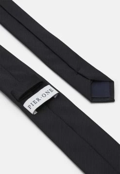 Pier One -Pier One c0653fbb952b41648b391148749adfc3