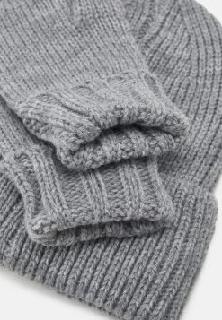 Pier One SET - Mütze - Grey 9 Pier One SET - Mütze - Grey -Pier One e50e53f6a53e4867a382c1ae80f58312